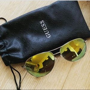 Sunglasses guess women